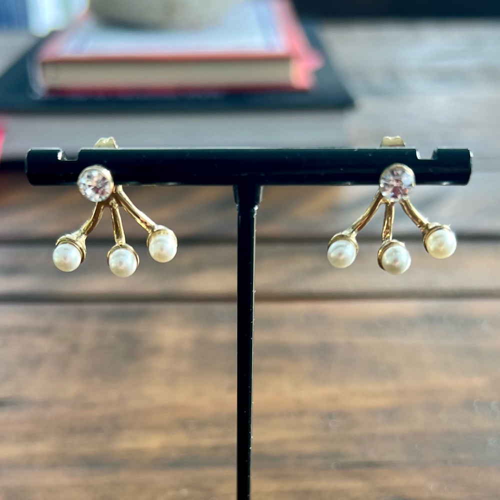 🌟 SALE $15 🌟 Vintage Glass/Resin 2 Piece Rhinestone Crystal Gold Plated Earrings